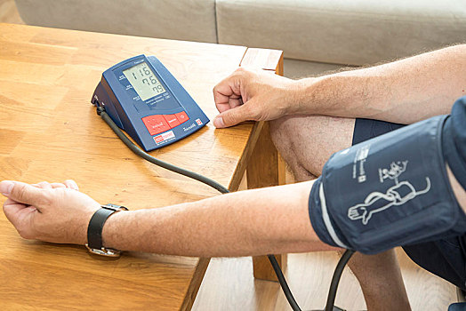 量血压,自动,上臂,血压计,德国,欧洲