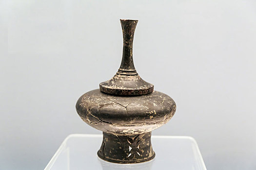 上海博物馆藏良渚文化黑陶高柄盖罐