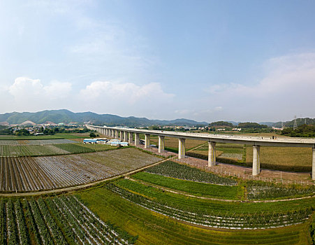 赣深高铁社溪村特大桥航拍全景风光