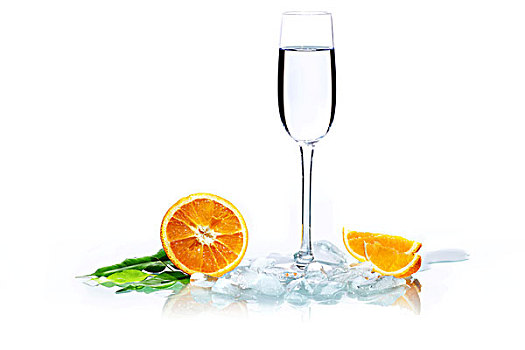玻璃杯,伏特加酒,橘子,冰