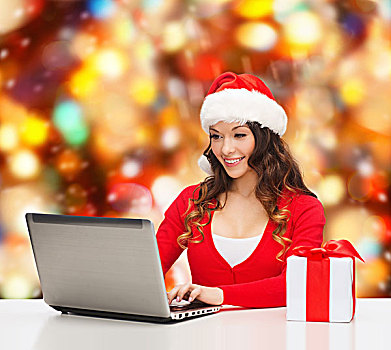 圣诞节,休假,科技,人,概念,微笑,女人,圣诞老人,帽子,礼盒,笔记本电脑,上方,红灯,背景