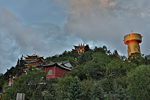 香格里拉大佛寺