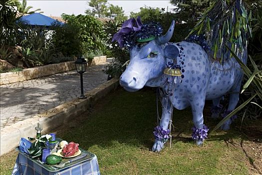 蓝色,母牛,雕塑,正面,餐馆,阿尔加维,葡萄牙,欧洲