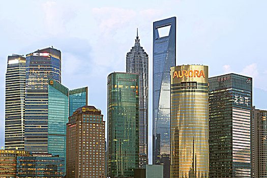 陆家嘴现代建筑群特写,上海
