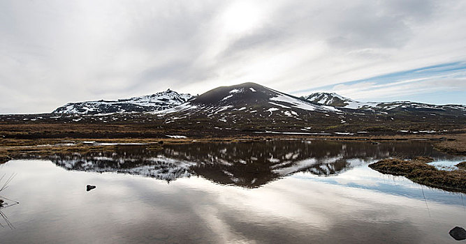 山,遮盖,雪,反射,小,湖,斯奈山半岛,西部,冰岛,欧洲