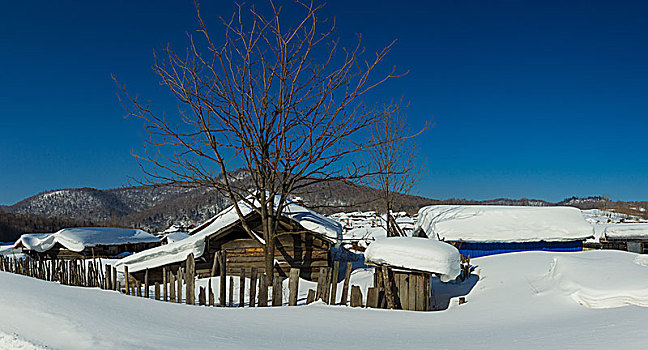 威虎山雪村风光