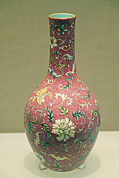清,紫地珐琅彩花卉纹瓶