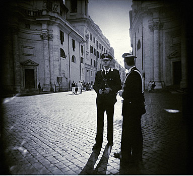 两个,警察,站立,室外,罗马,意大利
