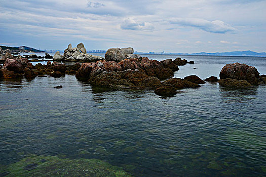 清澈的养马岛海景