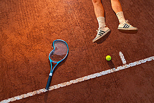 网球手,躺着,地面,破损,网球拍,比赛