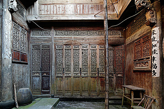 徽州老屋内景,木雕装饰