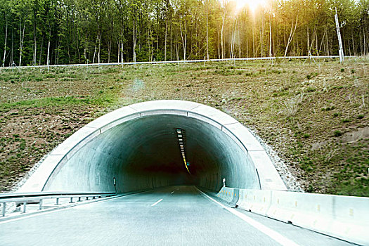 高速公路,隧道