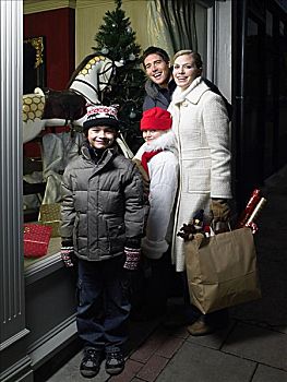 家庭,室外,圣诞购物