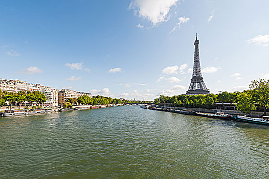 巴黎艾菲尔铁塔,塞纳河