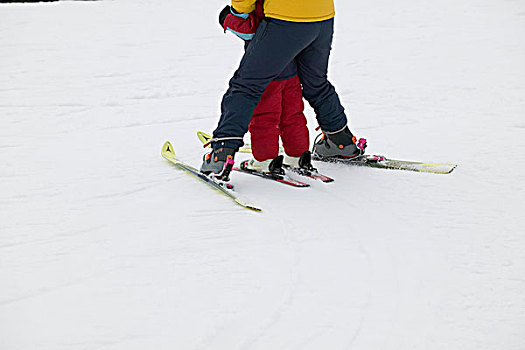 母亲,教育,4岁,女儿,滑雪