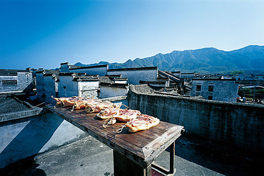 安徽南屏古村落的存放肉类的方法