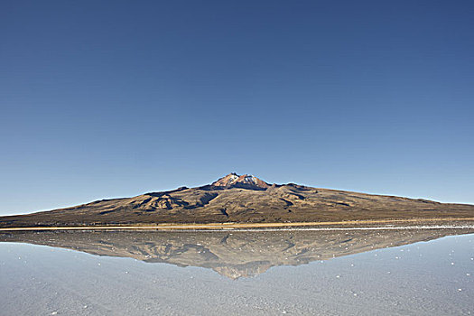 玻利维亚,盐湖,乌尤尼盐沼,火山