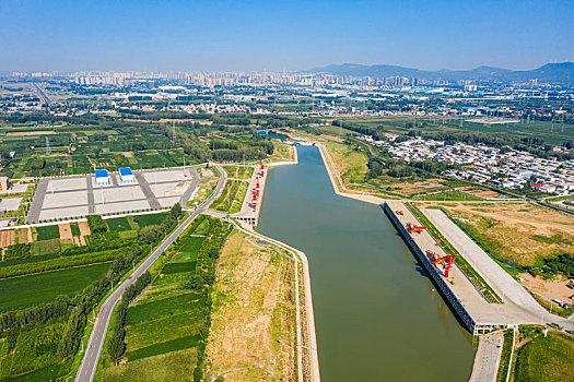 河南省平顶山市,航拍沙河复航工程平顶山港,港区港口装卸平台堆场及航道泊位