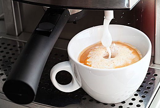咖啡机,倒出,热牛奶,泡沫,浓咖啡,咖啡,准备,卡布奇诺
