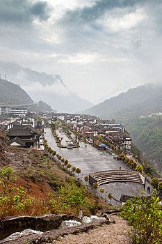 云南盐津雨后的豆沙关古镇