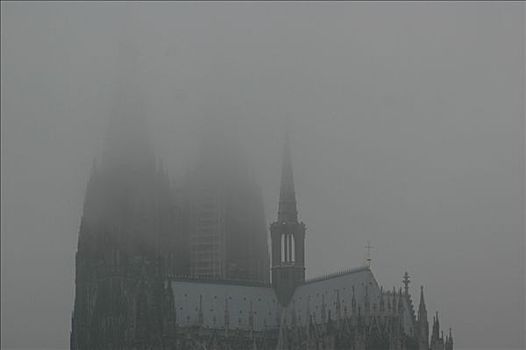 科隆大教堂,雾