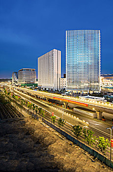 新疆乌鲁木齐高铁片区写字楼夜景