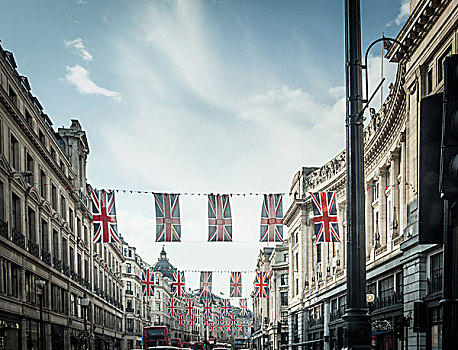 英国国旗,悬挂,上方,城市街道