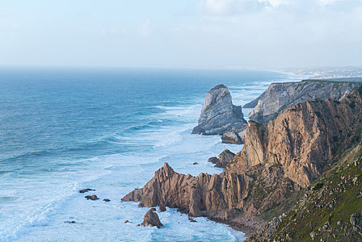 欧洲最西端,葡萄牙罗卡角的海岸线风景
