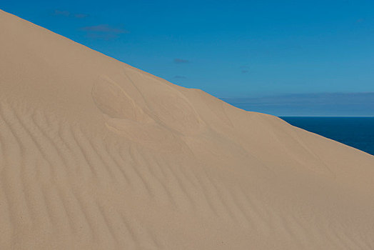 沙丘,蓝天