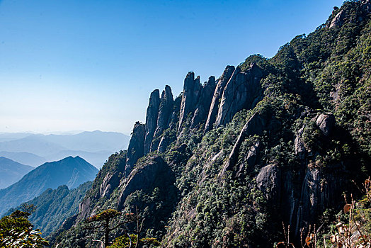 江西上饶三清山西海岸群山