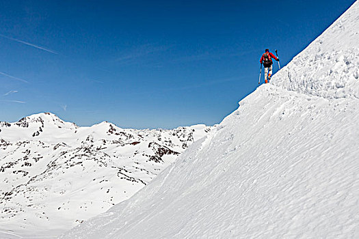 滑雪,向上,顶峰,冰河,后面,南蒂罗尔,阿尔卑斯山,特兰提诺阿尔托阿迪杰,意大利,欧洲