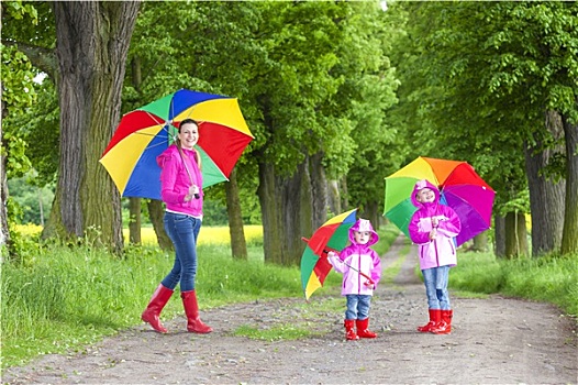 母亲,女儿,伞,小路