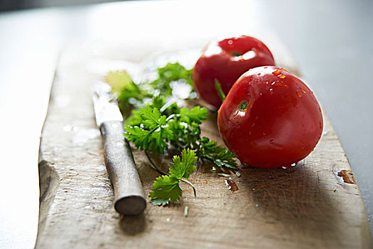 新鲜,西红柿,胡荽,案板,刀