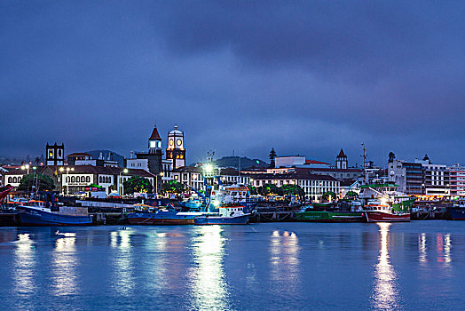 葡萄牙,亚速尔群岛,岛屿,城市天际线,港口,晚间