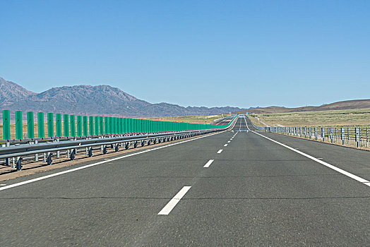 乡村公路汽车背景