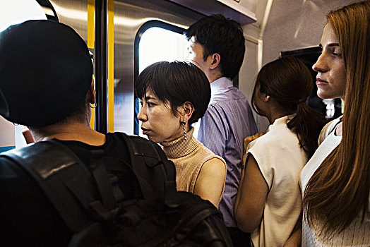 几个人,站立,地铁,东京,通勤
