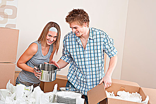 搬家,年轻,情侣,打开,厨房,餐具,锅,平底器皿,新家