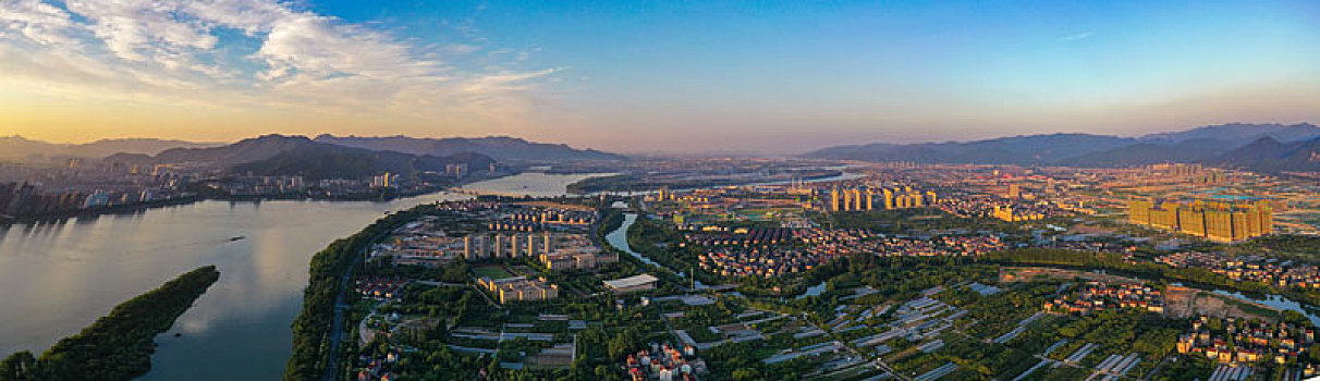 浙江杭州市富阳富春江夜景航拍