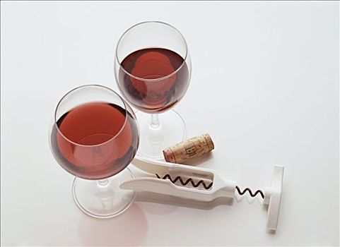 两个,不同,葡萄酒杯,软木塞,开瓶器,旁侧