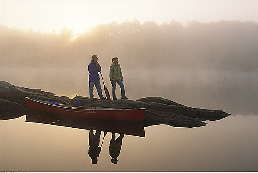 伴侣,站立,石头,湖,独木舟,安大略省,加拿大
