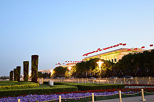 北京为,一带一路,高峰论坛开启节日景观照明,花坛摆设