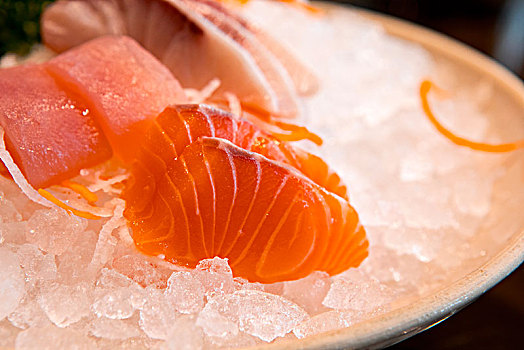 台湾着名的海鲜餐厅,日式料理生鱼片,鱼货新鲜肉质鲜美