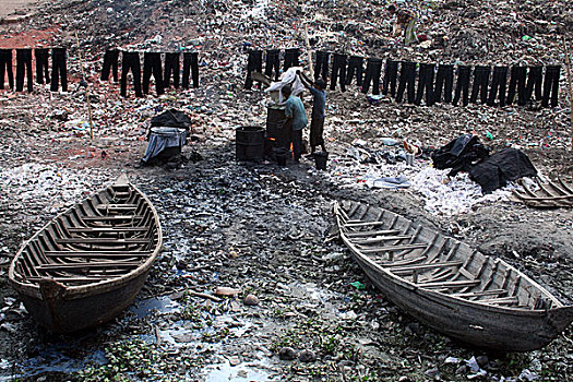工人,染,衣服,旁边,河,姿势,严肃,威胁,生态系统,违法,活动,达卡,孟加拉,六月,2007年
