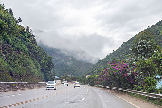 路上的风景