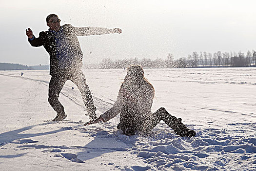 年轻,情侣,玩,积雪,地点