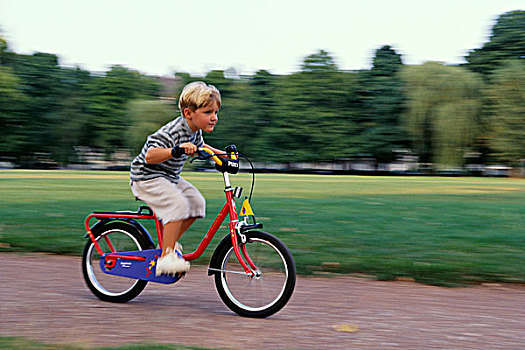 男孩,骑自行车