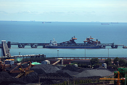 蓝天白云下的海龙湾惹人醉,1882米金沙滩成为新风景