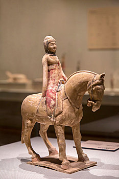 彩绘釉陶女骑马俑
