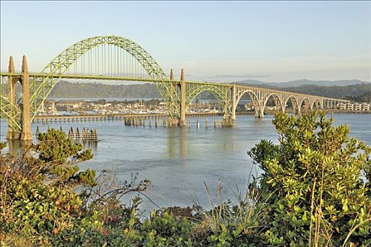 雅奎纳,海湾大桥,历史,桥,穿过,河,纽波特,俄勒冈,美国