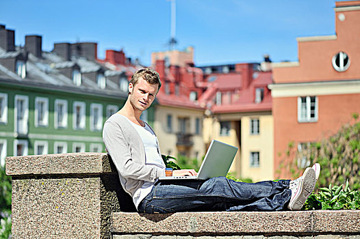 男青年,笔记本电脑,瑞典